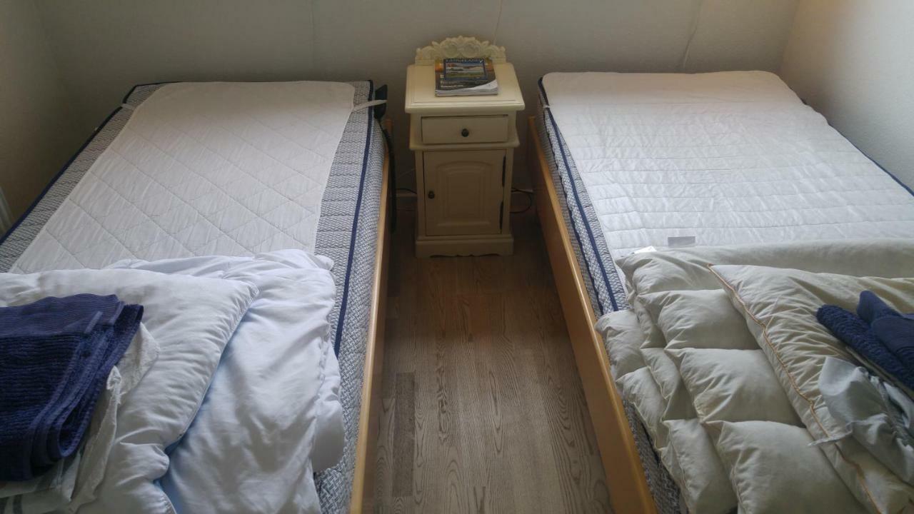 Commuter Room For One Or Two People Munkebo Exterior foto