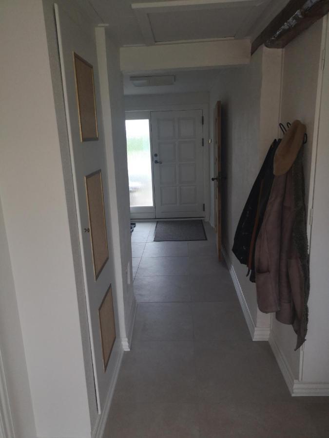 Commuter Room For One Or Two People Munkebo Exterior foto